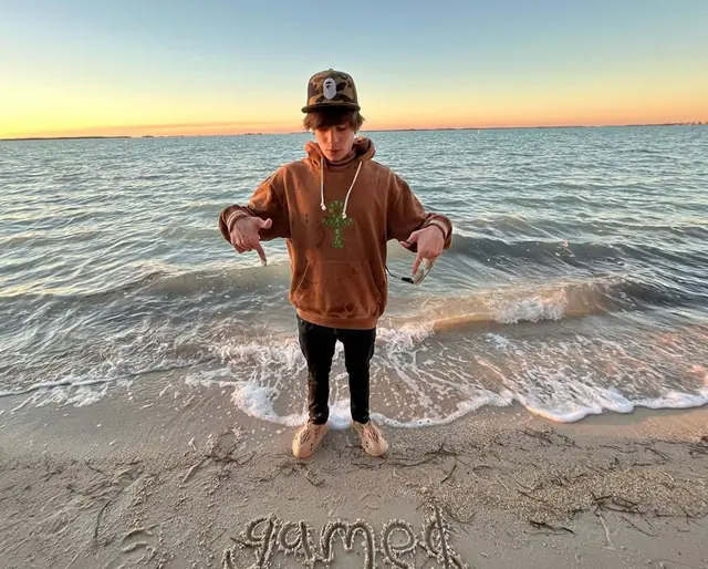 Dronegod at the beach